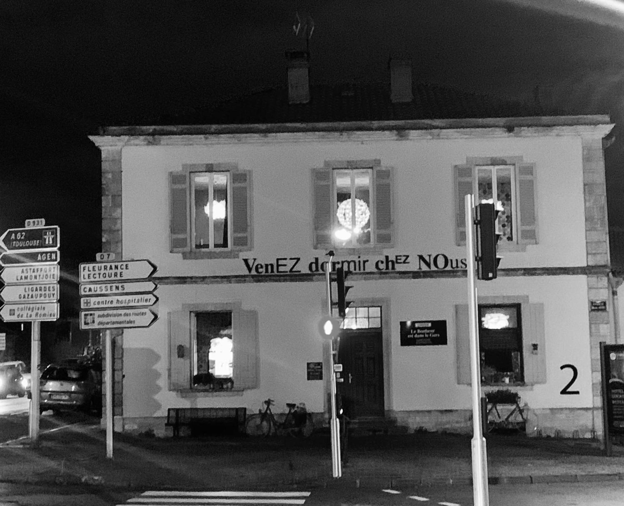 " Venez Dormir Chez Nous " #Condom#Gascogne#D'Artagnan#Armagnac#Le Bonheur Est Dans Le Gers Екстер'єр фото